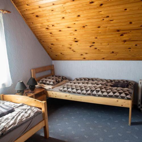 Berger Pince-Vendeghaz, Hajosi Pincek Hotell Exteriör bild